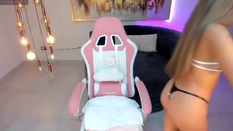 Maddy Owens online show from 25, 7, 2026