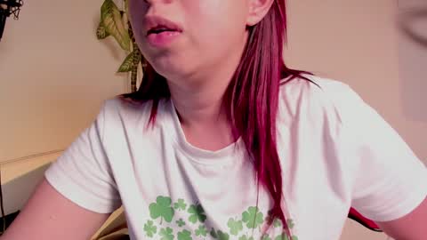 Madelaine  online show from 30, 1, 2025