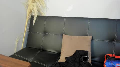 Madelaine  online show from 23, 4, 2026