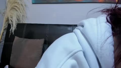 Madelaine  online show from 25, 4, 2026