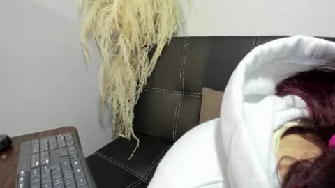 Snapshot of madelaine_blosson chatting on 27, 5, 2026 Madelaine online show from 27, 5, 2026