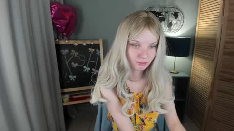 madelaines online show from 15, 11, 2025