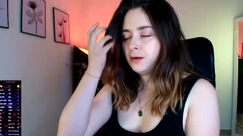madelamee online show from 30, 4, 2026