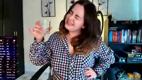 Snapshot of madelamee chatting on 25, 6, 2026 madelamee online show from 25, 6, 2026