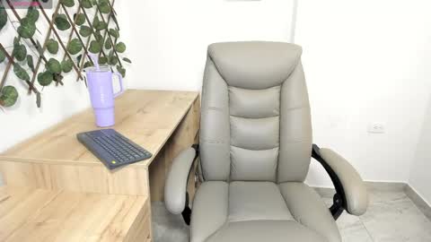 Madeleine  online show from 24, 4, 2026