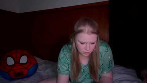 Madi Moon online show from 28, 2, 2025