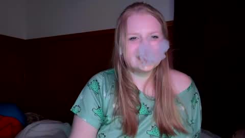 Madi Moon online show from 28, 2, 2025
