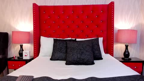 Madelyn Vancee online show from 9, 1, 2025