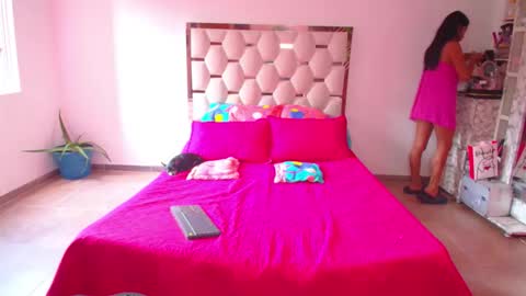 Snapshot of madeyn_roses chatting on 28, 9, 2025 madelyn roses online show from 28, 9, 2025