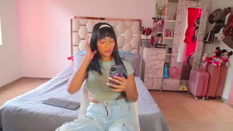 Snapshot of madeyn_roses chatting on 9, 10, 2025 madelyn roses online show from 9, 10, 2025