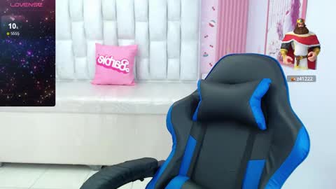 Madhison  online show from 8, 3, 2025