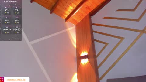 Melissa     700  1400 -5 online show from 20, 12, 2024