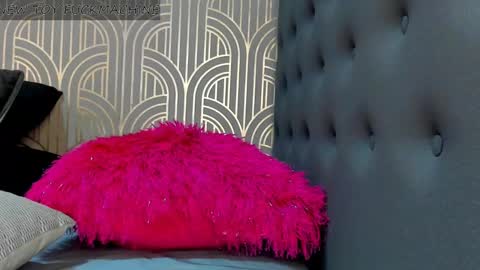   online show from 23, 1, 2025