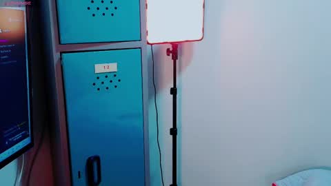 Snapshot of madison_oli chatting on 13, 1, 2025 madison_oli online show from 13, 1, 2025