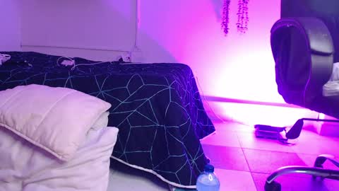    online show from 24, 4, 2026