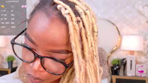 Madisson Lopez online show from 25, 11, 2025