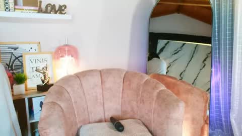 MADISSOONE  online show from 24, 2, 2025