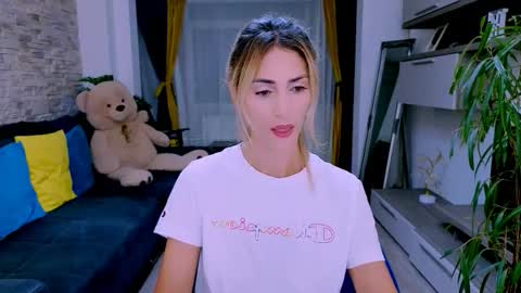 Madye Roberts online show from 12, 9, 2025