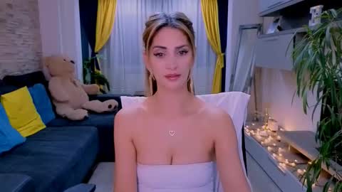 Madye Roberts online show from 5, 1, 2026