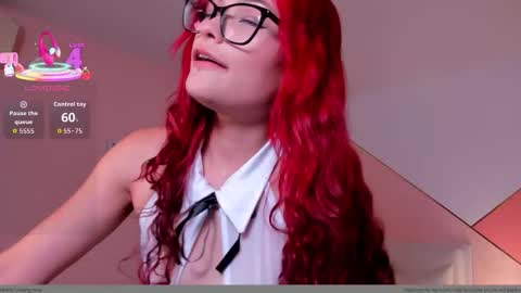 Mae Lyra online show from 7, 1, 2026