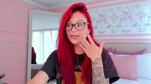 Mae Lyra online show from 27, 4, 2026