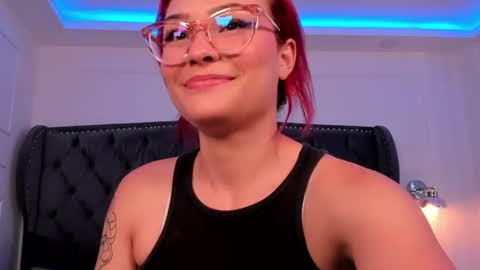 Mae Lyra online show from 28, 7, 2026