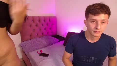 mae and nathan online show from 23, 4, 2026
