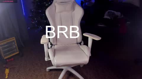 Maevee online show from 27, 1, 2025