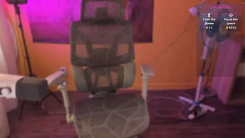 Maevee online show from 26, 6, 2026