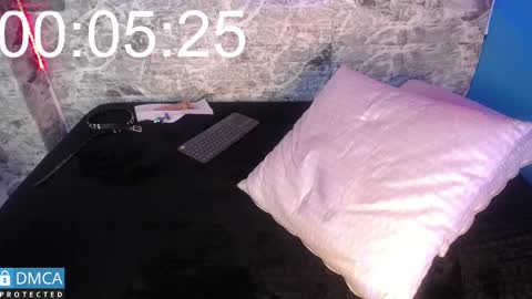 maevekuro online show from 6, 3, 2025