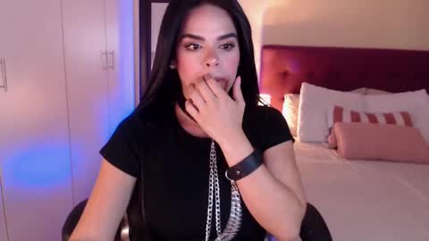 Mafer Flor online show from 17, 2, 2025