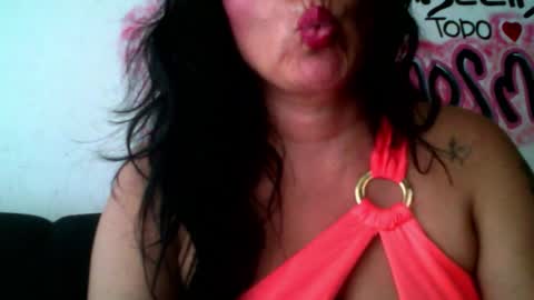 Snapshot of magentastudio2025 chatting on 3, 12, 2025 magentastudio2025 online show from 3, 12, 2025