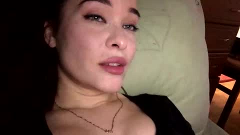 magggg658318 online show from 18, 11, 2025