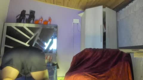 Snapshot of maggie_fit chatting on 18, 12, 2024 maggie_fit online show from 18, 12, 2024