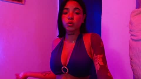 Snapshot of maggie_love77 chatting on 24, 5, 2026 maggie online show from 24, 5, 2026