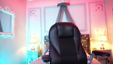   online show from 21, 12, 2024