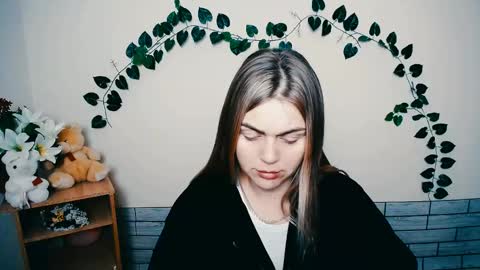 Snapshot of magic_katarina_ chatting on 5, 3, 2025 magic_katarina_ online show from 5, 3, 2025