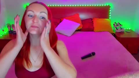 Lili and Bella online show from 5, 12, 2024