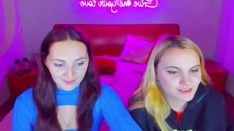 Lili and Bella online show from 17, 12, 2024