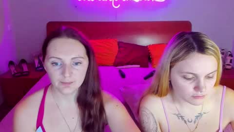 Lili and Bella online show from 2, 2, 2025