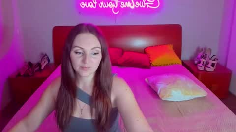 Lili and Bella online show from 12, 3, 2025