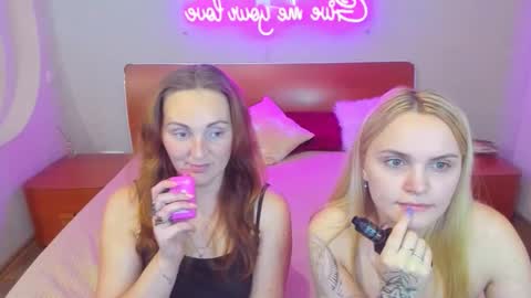 Lili and Bella online show from 1, 11, 2025