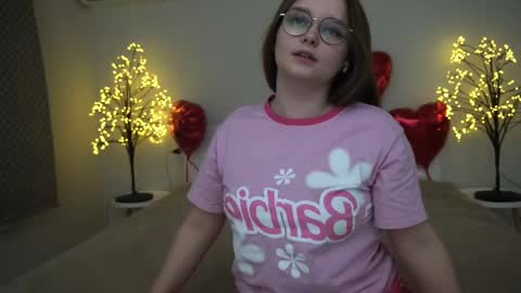 Emily online show from 28, 2, 2025