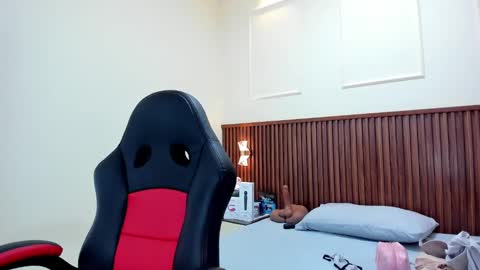 magievans1 online show from 22, 2, 2025