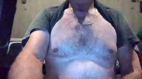 Snapshot of magnit4723 chatting on 1, 10, 2025 magnit4723 online show from 1, 10, 2025