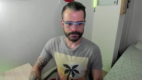 Snapshot of magnus_king chatting on 15, 5, 2026 online show from 15, 5, 2026