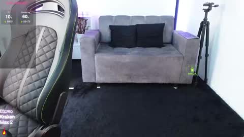 Snapshot of magnus_savage chatting on 16, 11, 2025 If you want me to use the Lovense please let me know -- online show from 16, 11, 2025