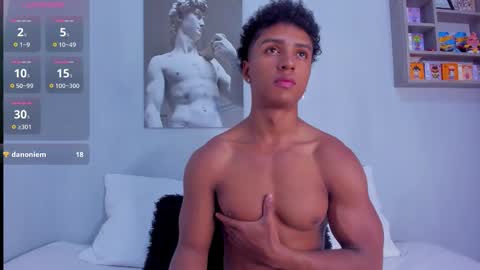 Snapshot of magnusking_ chatting on 19, 10, 2025 Magnus King online show from 19, 10, 2025