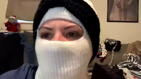 Maggie online show from 27, 12, 2024