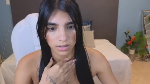 Maiaa Ruiz  online show from 15, 12, 2024